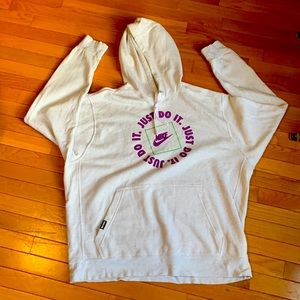 Light grey Nike sweatshirt (hoodie)